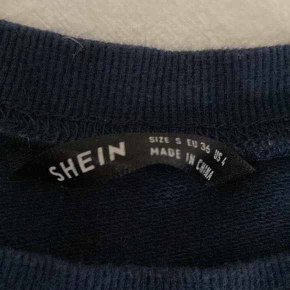 🩵3 for $15🩵Malibu graphic crewneck - Picture 2 of 5